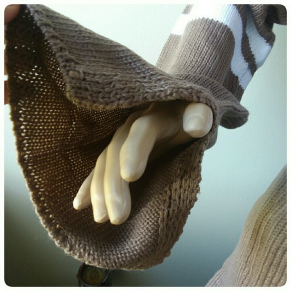 BELL SLEEVE MOCHA SWEATER!🍁 - Picture 7 of 7